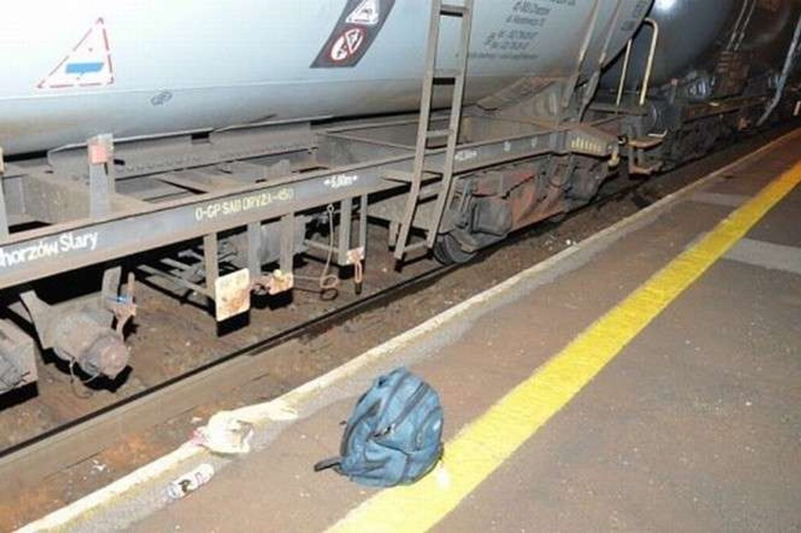 Wypadek na stacji kolejowej. Mężczyzna wpadł pod pociąg Wypadek na stacji kolejowej. Mężczyzna wpadł pod pociąg