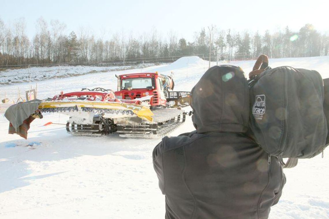 Wypadek na stoku w Rąblowie: Kamerzysta dostał się pod ratrak. Stracił nogę (zdjęcia, wideo)