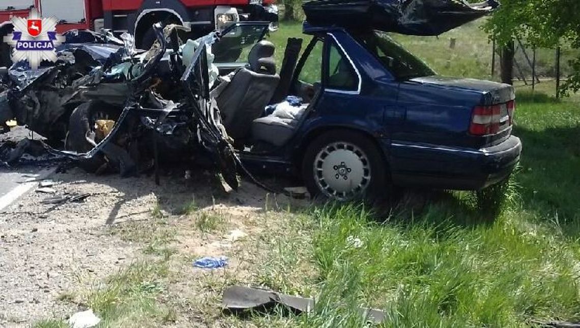 Wypadek na Trasie Nadwiślańskiej. Nie żyje kierowca osobówki [zdjęcia]