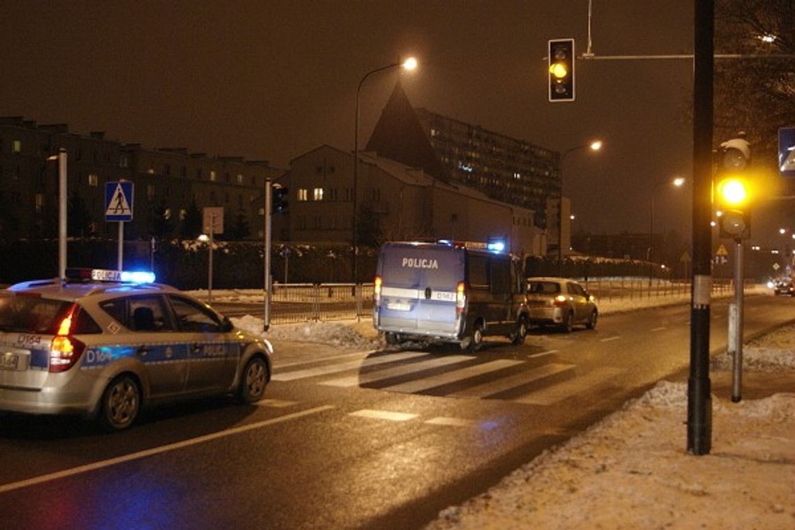 Wypadek na ul. Krańcowej w Lublinie. Auto potrąciło pieszego na pasach Wypadek na ul. Krańcowej w Lublinie. Auto potrąciło pieszego na pasach