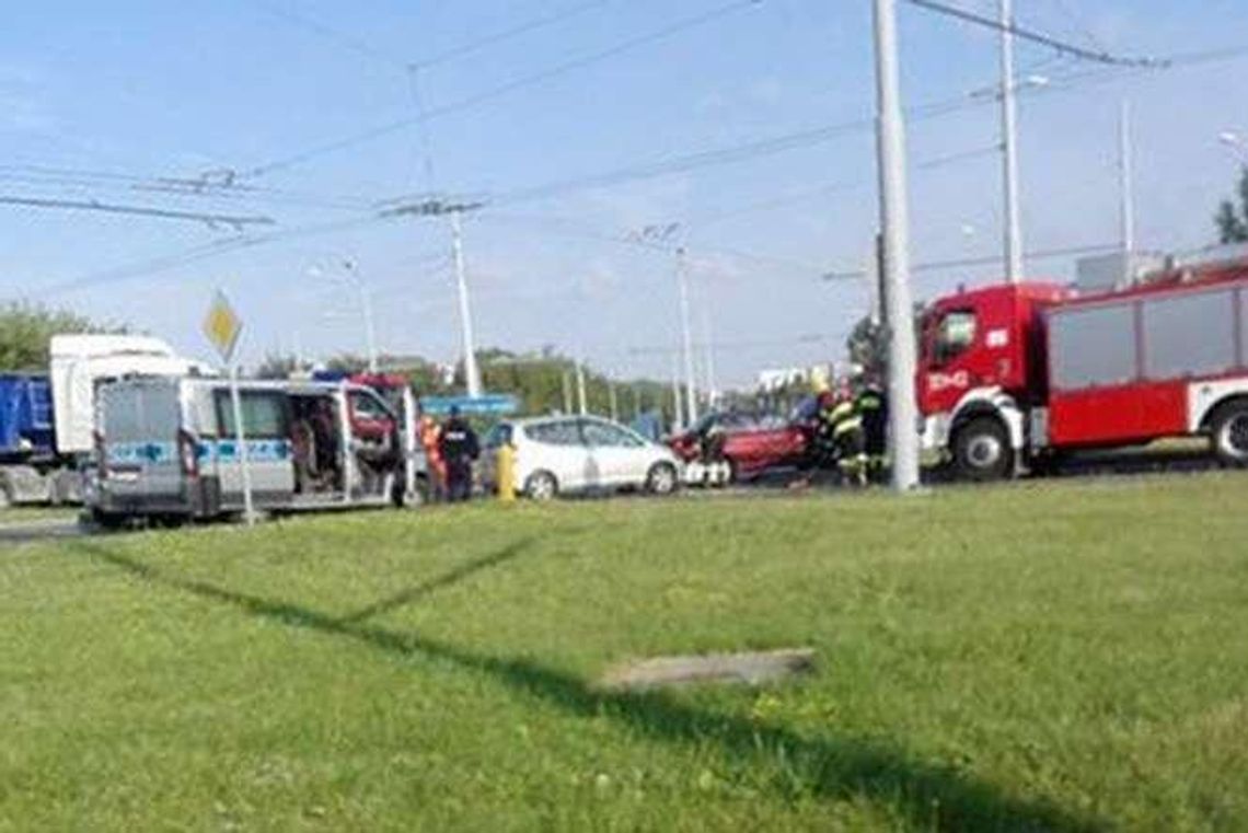 Wypadek na ul. Krochmalnej. Zderzyły się dwa samochody