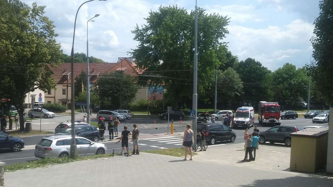 Wypadek na ul. Lwowskiej w Lublinie. Zderzenie dwóch samochodów