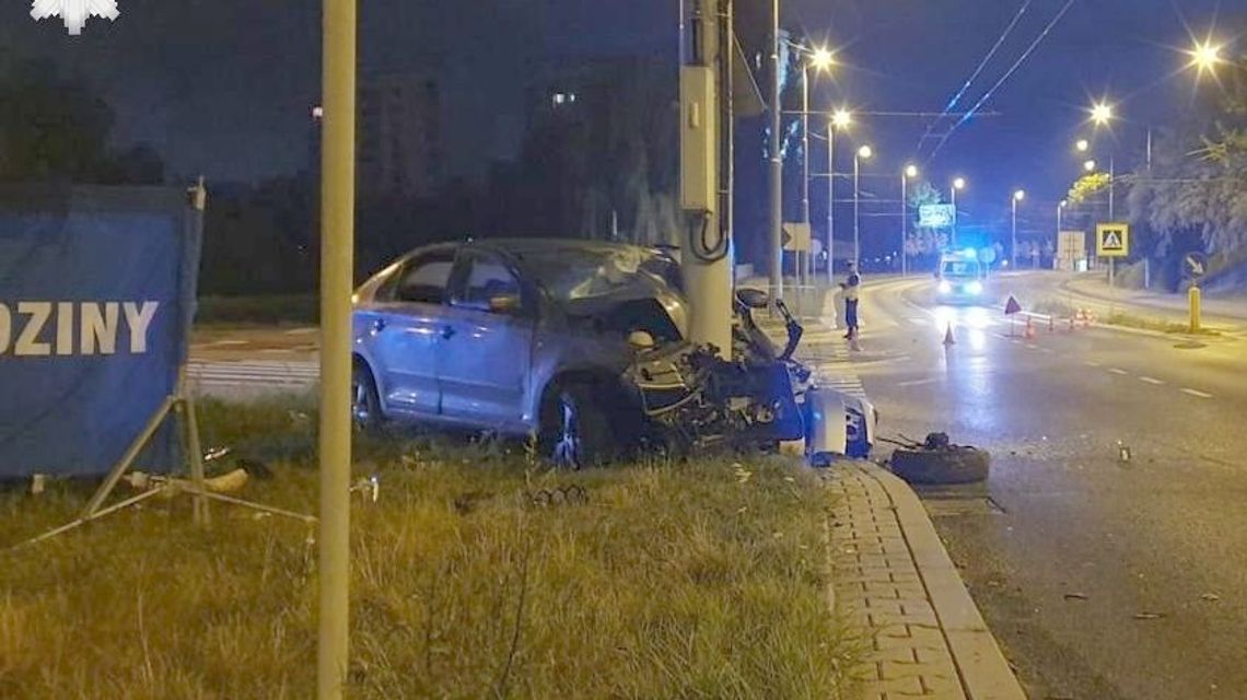 Wypadek na ul. Nadbystrzyckiej. 62-latek uderzył w słup, zginął na miejscu