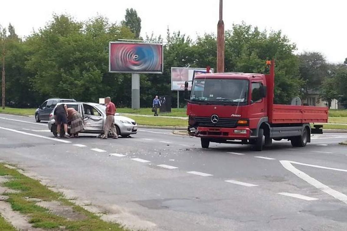Wypadek na ul. Nałęczowskiej, utrudnienia drogowe