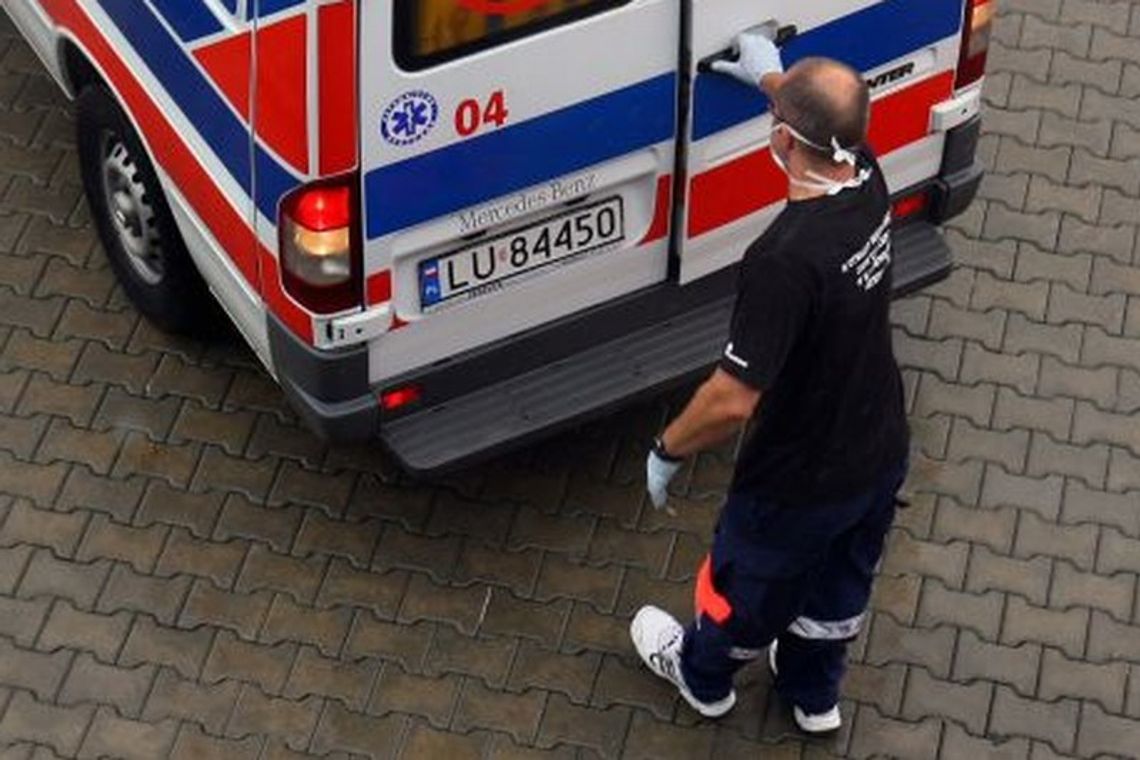 Wypadek na ul. Romantycznej. Rowerzystka potrącona przez samochód Wypadek na ul. Romantycznej. Rowerzystka potrącona przez samochód