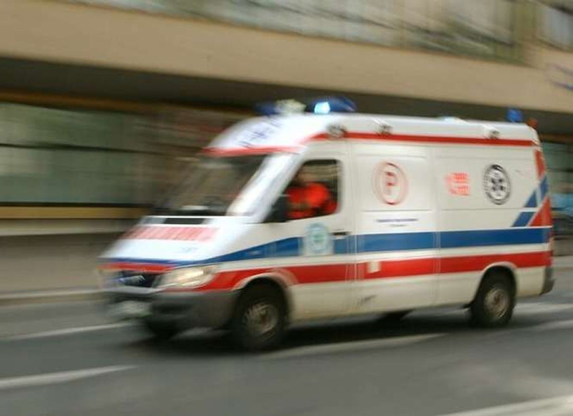 Wypadek na ul. Turystycznej, czołowe zderzenie dwóch aut