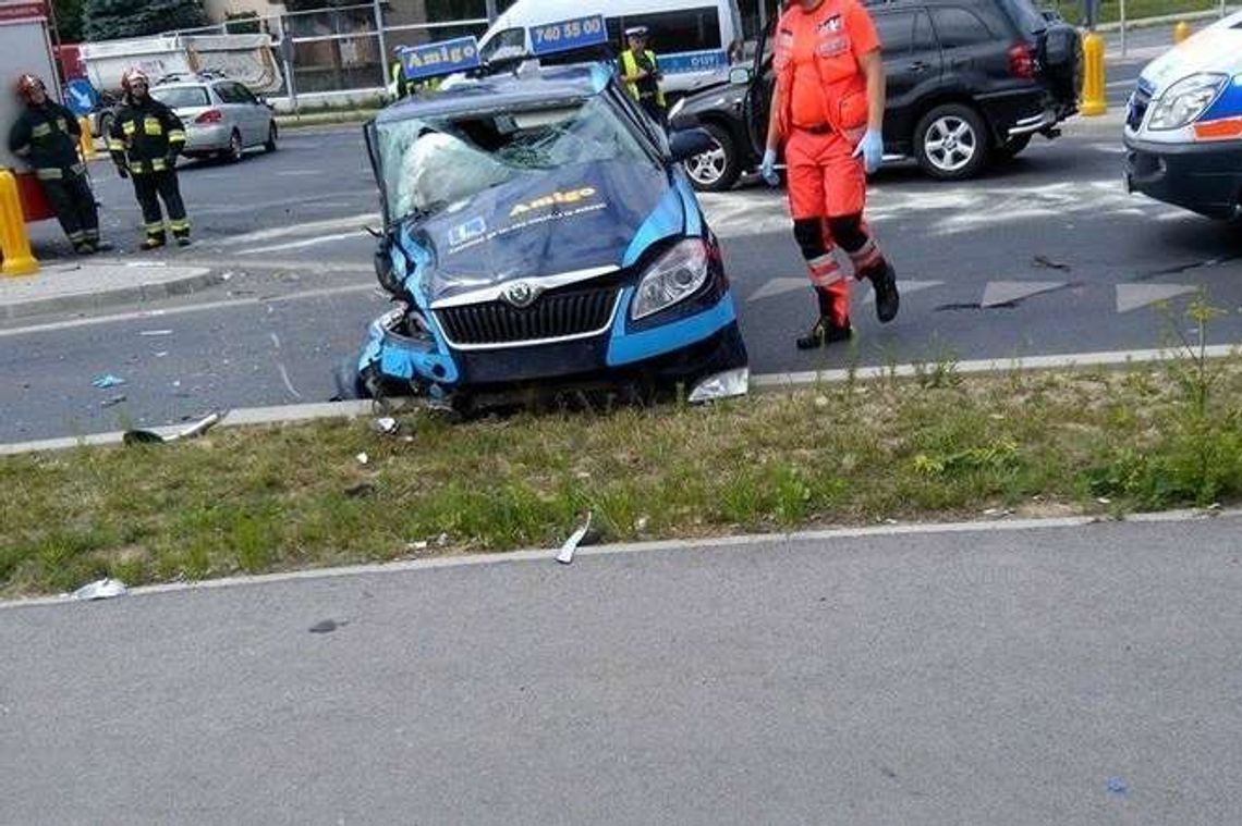 Wypadek na ul. Zelwerowicza. Zmarł instruktor nauki jazdy Wypadek na ul. Zelwerowicza. Zmarł instruktor nauki jazdy