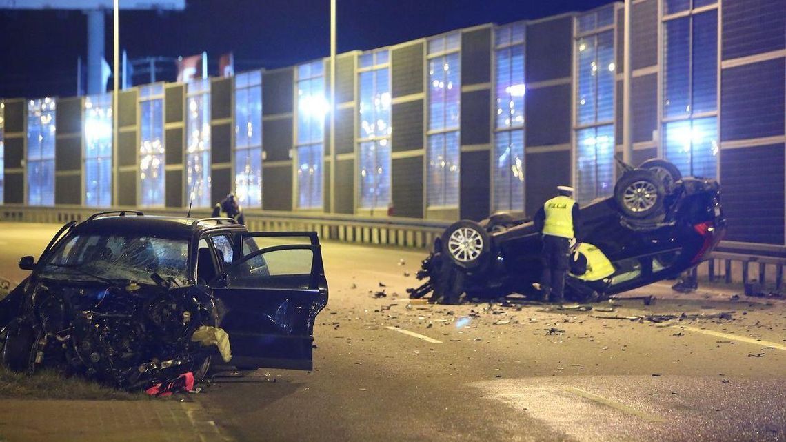 Wypadek na wyjeździe z Lublina. Sześć osób rannych, dwa auta zniszczone [zdjęcia]