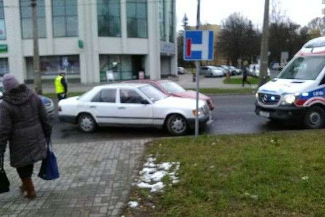 Wypadek na Zana. Dwie osoby w szpitalu