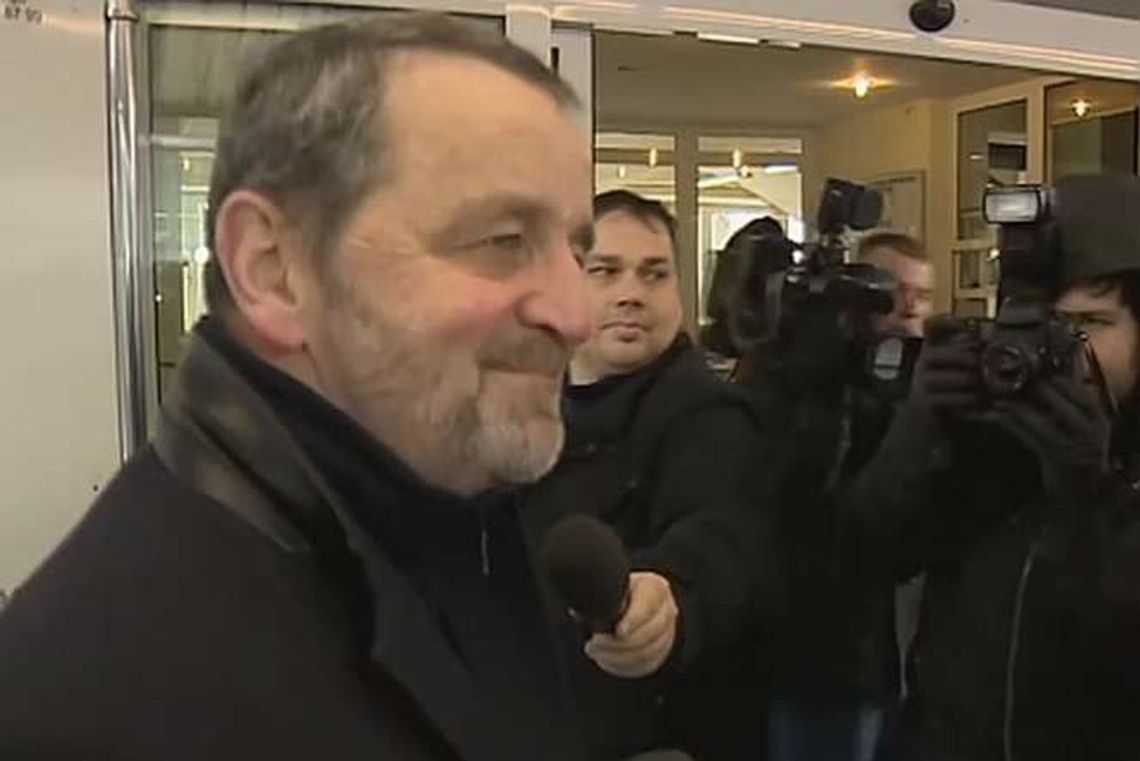 Wypadek premier Szydło. Obrońca kierowcy seicento o zarzutach (wideo) Wypadek premier Szydło. Obrońca kierowcy seicento o zarzutach (wideo)