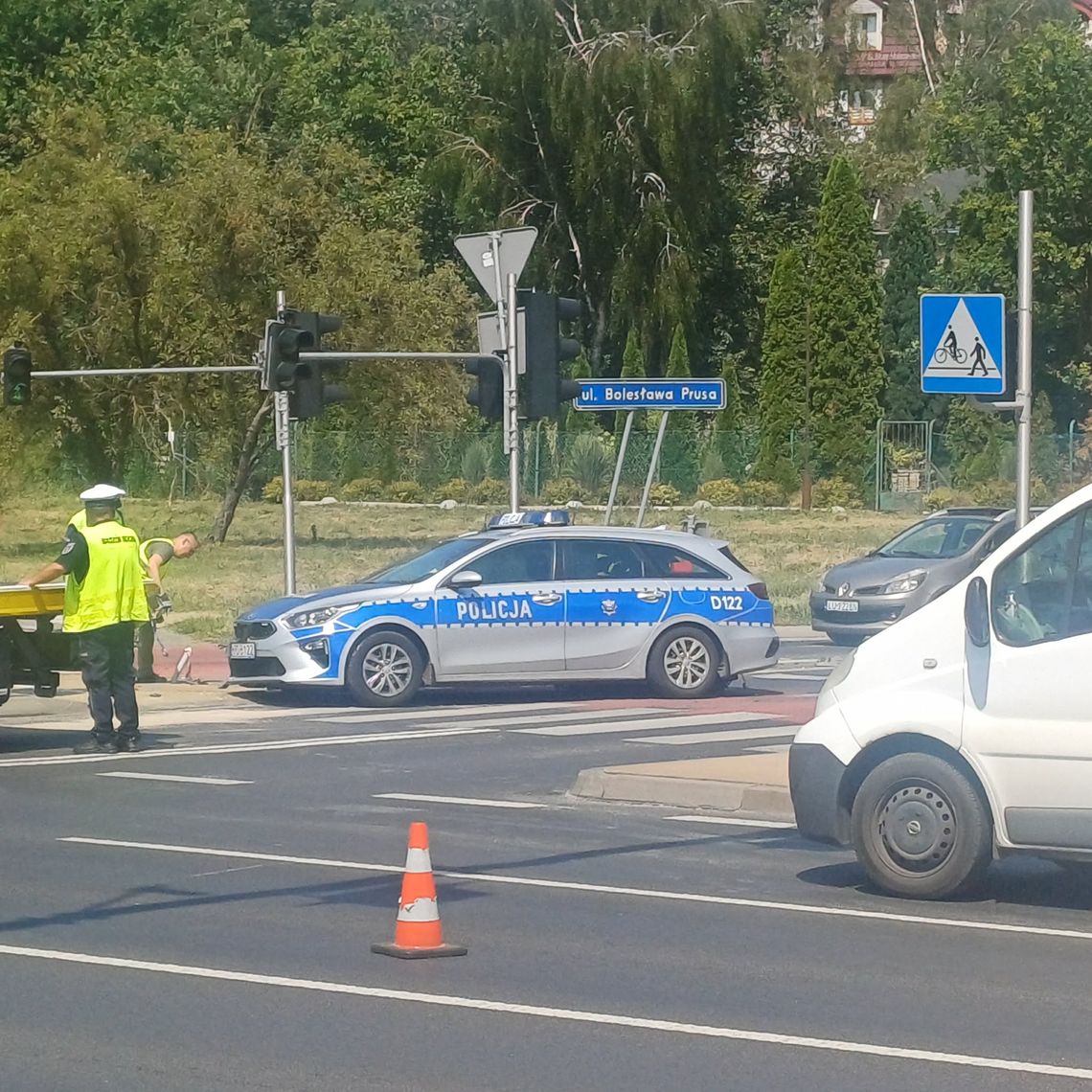 Wypadek radiowozu. Dwóch policjantów w szpitalu