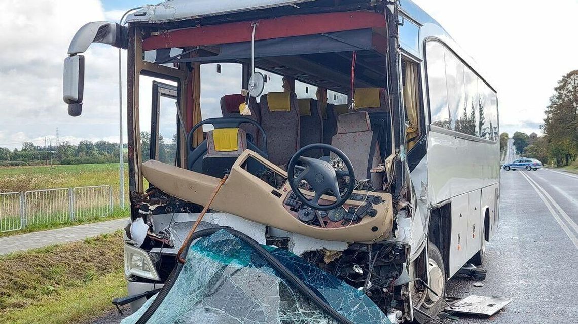 Wypadek szkolnej wycieczki z Chełma. Kierowca autokaru w stanie ciężkim. Część uczniów w szpitalu