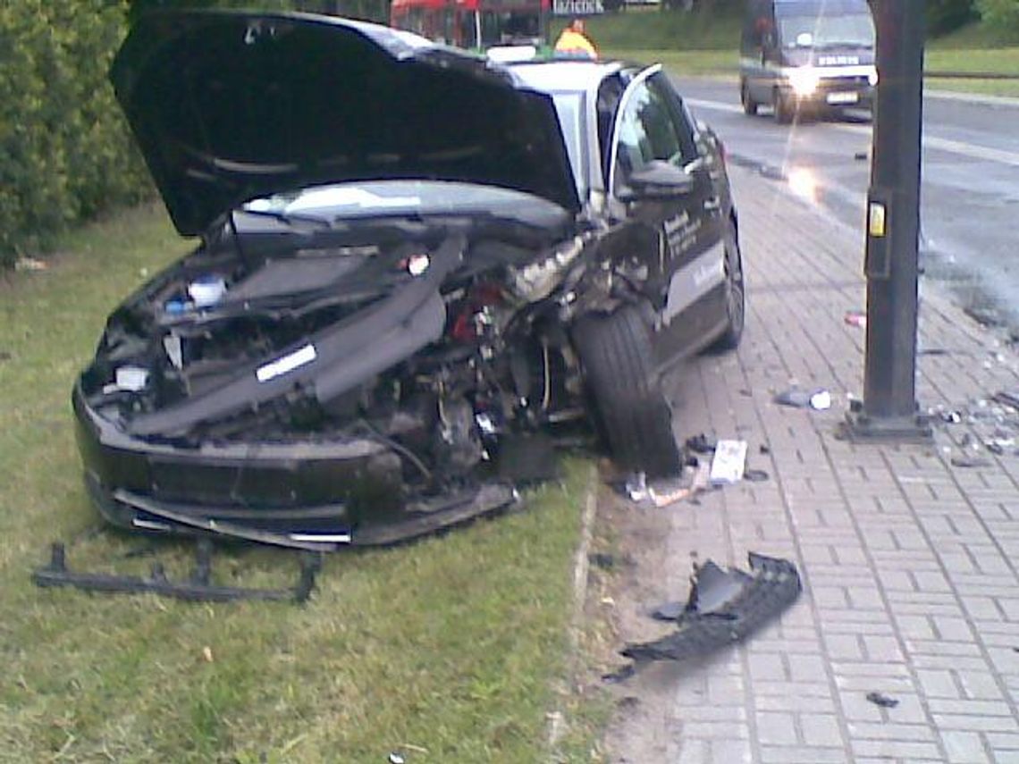 Wypadek trzech aut na ul. Wrotkowskiej w Lublinie (zdjęcia) Wypadek trzech aut na ul. Wrotkowskiej w Lublinie (zdjęcia)