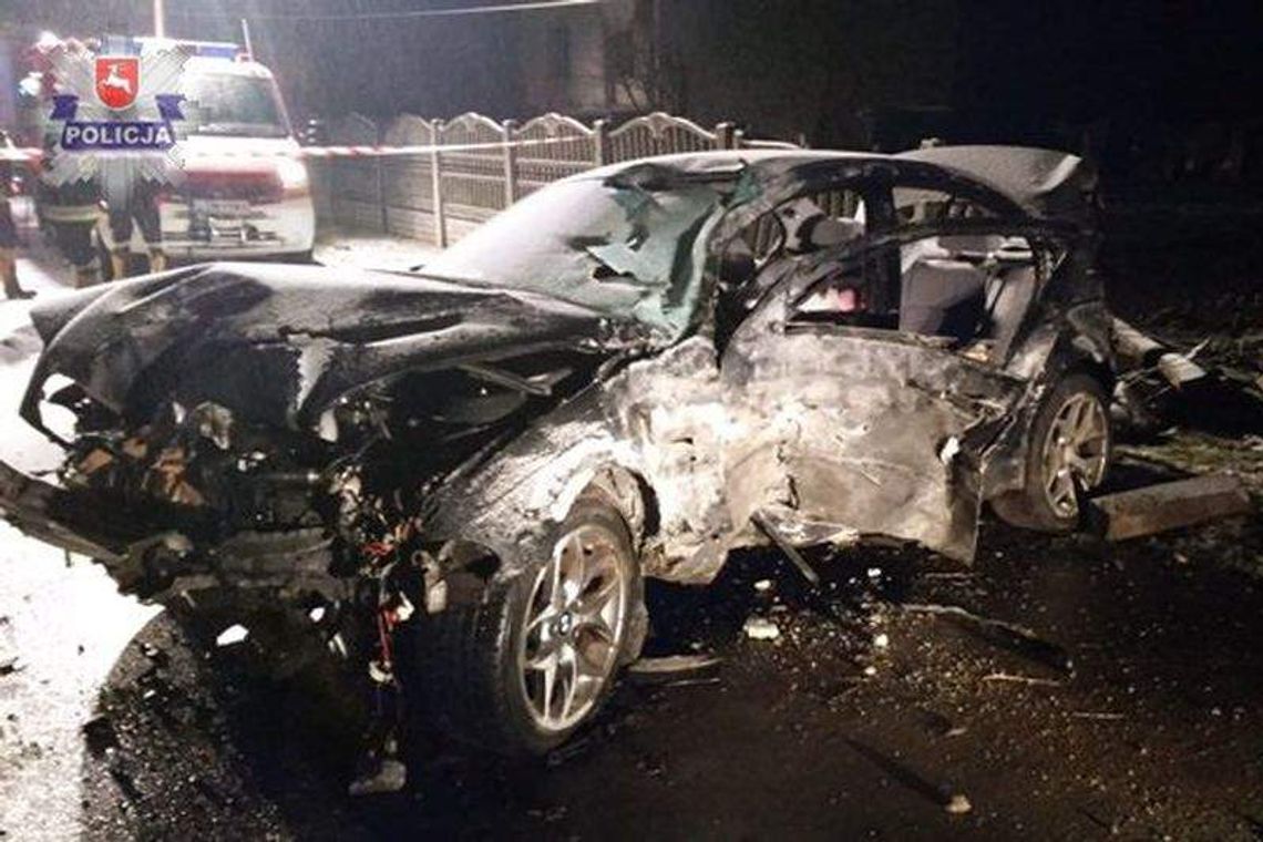 Wypadek w Bełżcu: Zginął kierowca, trzy osoby w szpitalu