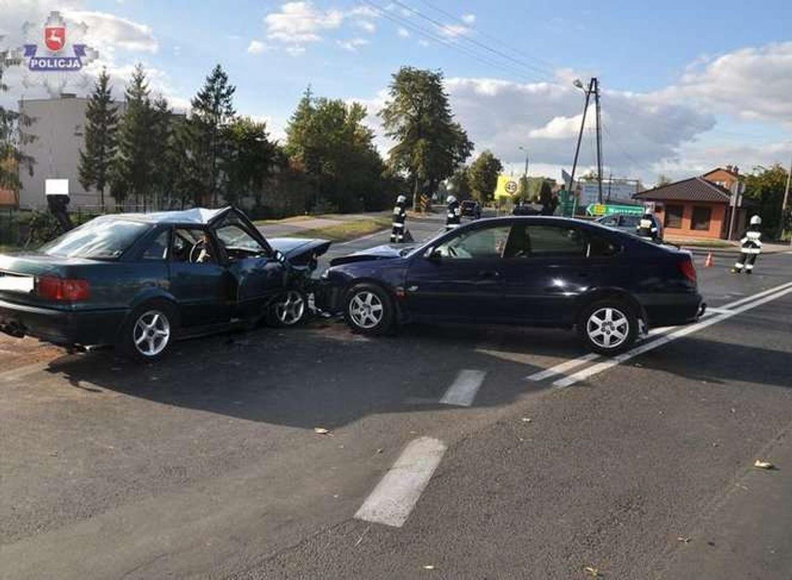 Wypadek w Dęblinie. Toyota zderzyła się z audi