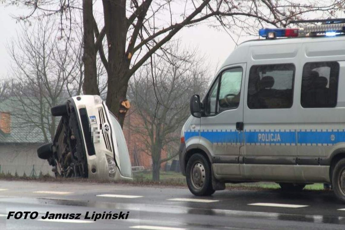 Wypadek w Garbowie. Zderzyły się dwa samochody