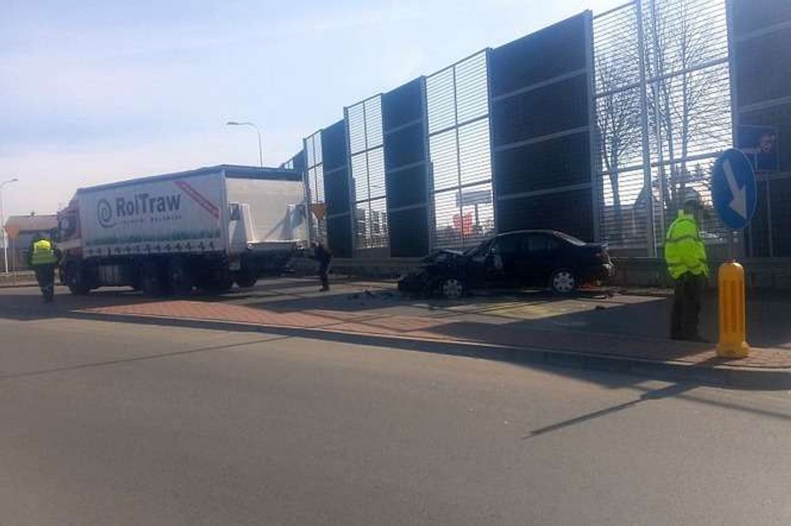 Wypadek w Kalinówce. Zderzyły się dwa samochody