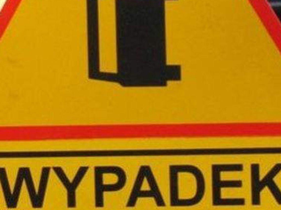 Wypadek w Kołobrzegu. Kierowca wjechał w przystanek autobusowy
