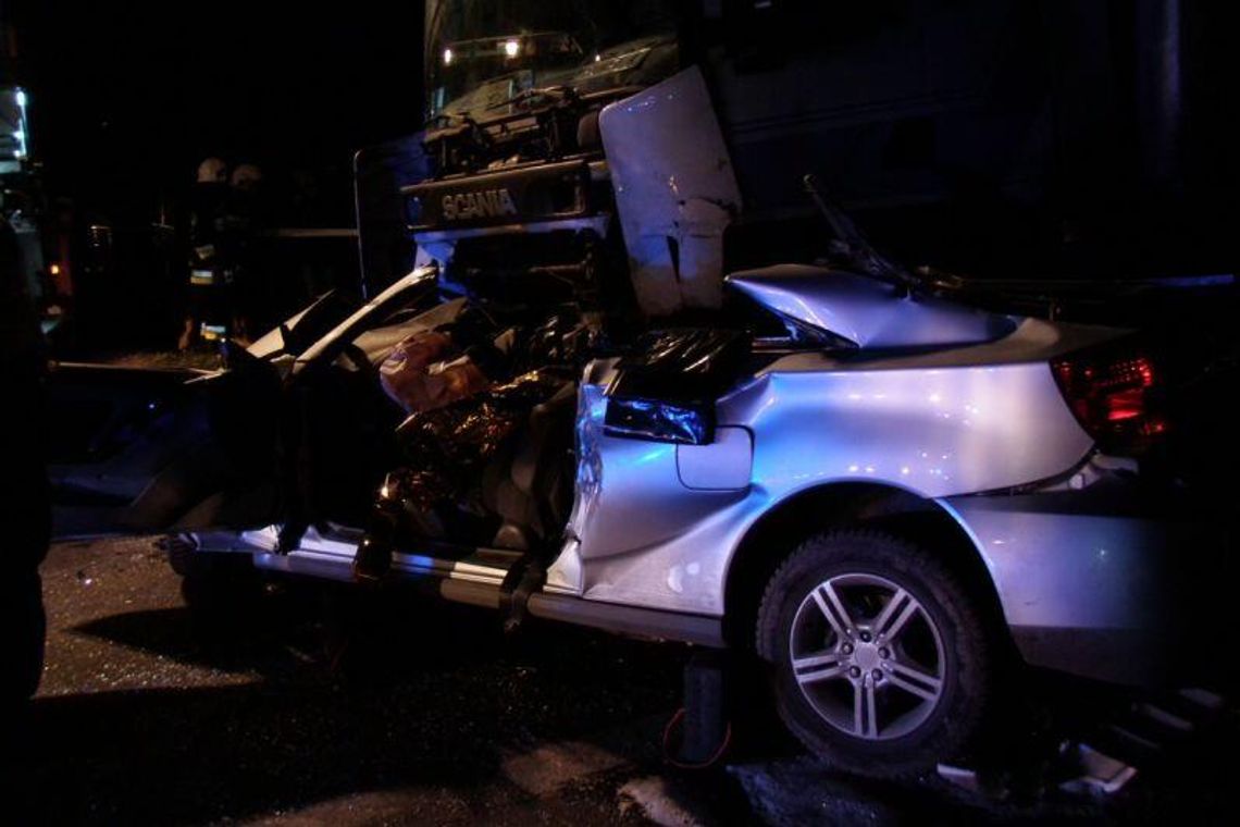 Wypadek w m. Łopatki. Nie żyją dwie osoby