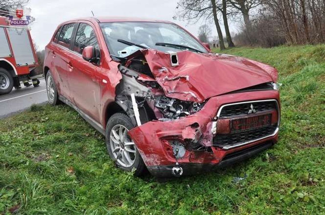 Wypadek w Obrokach. Citroen zderzył się z mitsubishi
