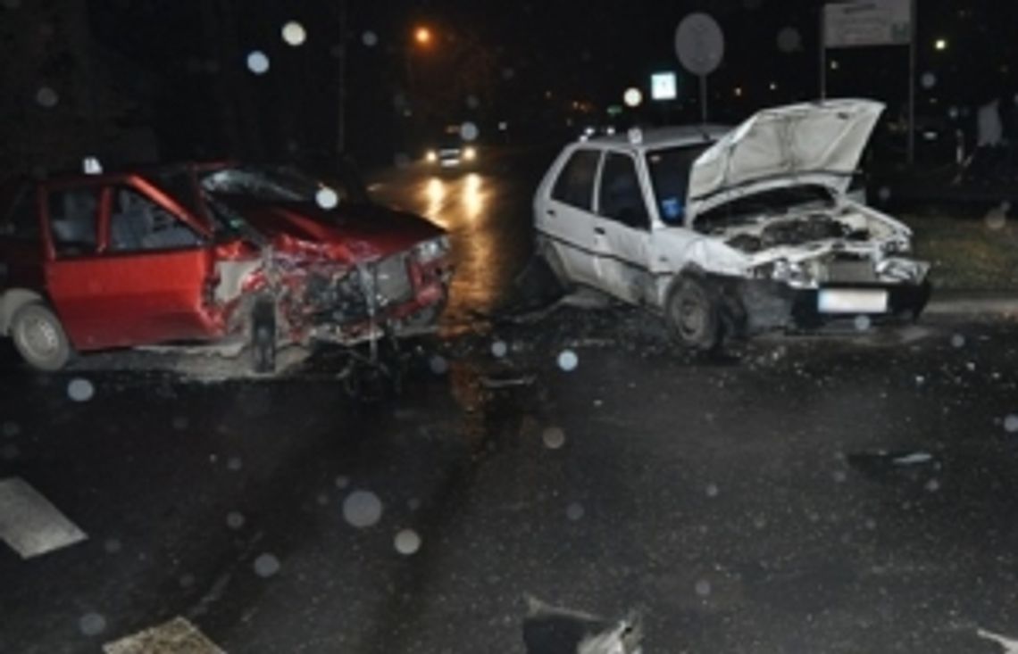 Wypadek w Poniatowej. Fiatem wjechała w peugeota