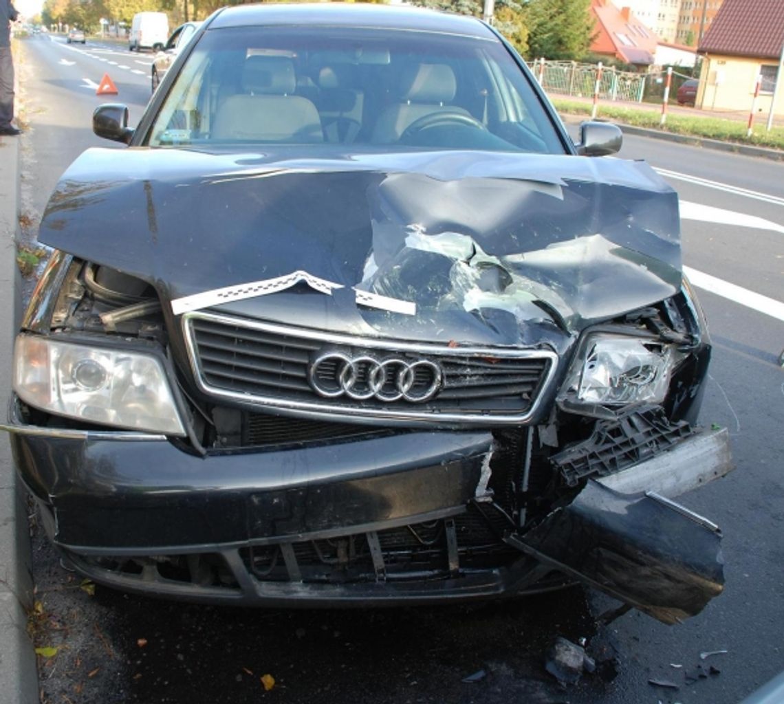 Wypadek w Radzyniu Podlaskim. Pijany kierowca wymusił pierwszeństwo