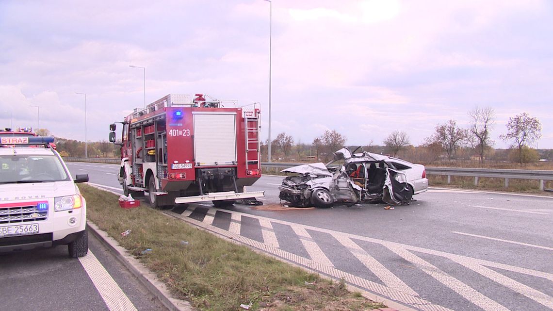 Wypadek w Siewierzu. Nie żyją dwie osoby (wideo)