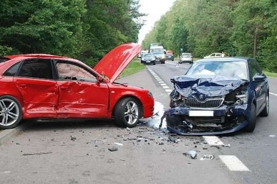 Wypadek w Tchórzewie: Pięć osób trafiło do szpitala Wypadek w Tchórzewie: Pięć osób trafiło do szpitala