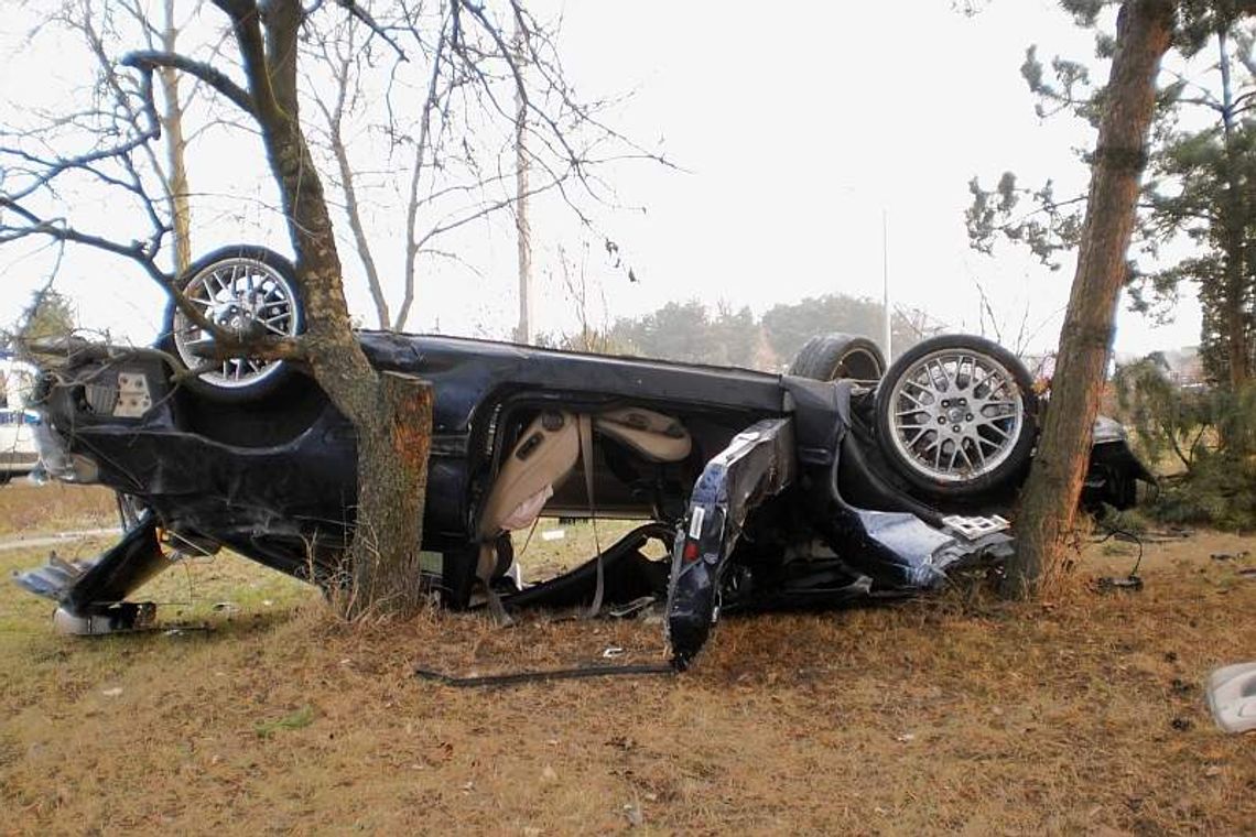 Wypadek w Turce. Volvo dachowało, są ranni