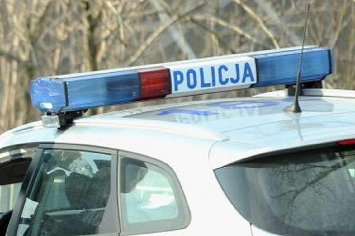 Wypadki na drogach. Cztery osoby ranne, jedna nie żyje