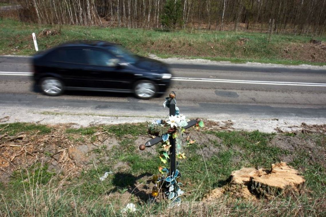 Wypadki na drogach pow. chełmskiego. \"Musimy tą czarną serię zatrzymać\"