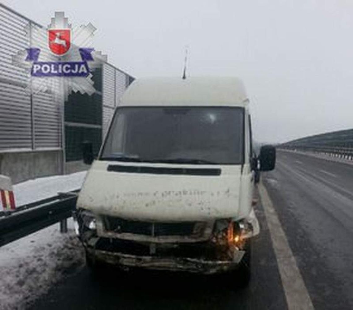 Wypadki na drogach. Uwaga na śliską nawierzchnię