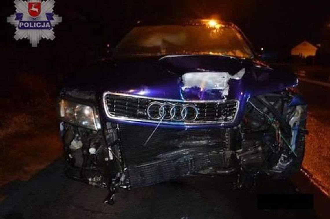 Wypadł z drogi i uderzył w latarnię. 19-latek w szpitalu