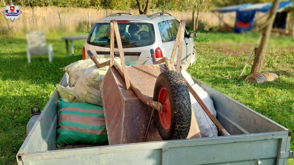 Wypatrzyli węgiel na posesji. Przyjechali z łopatami, taczką i przyczepką