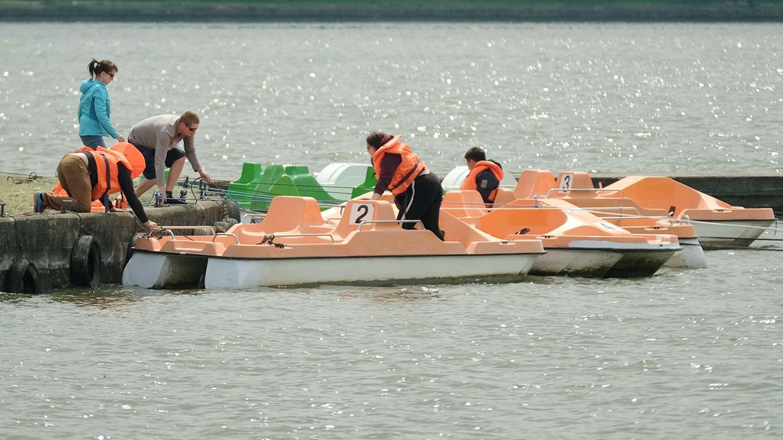 Wypożyczalnia sprzętu nad Zalewem Zemborzyckim już działa [cennik]