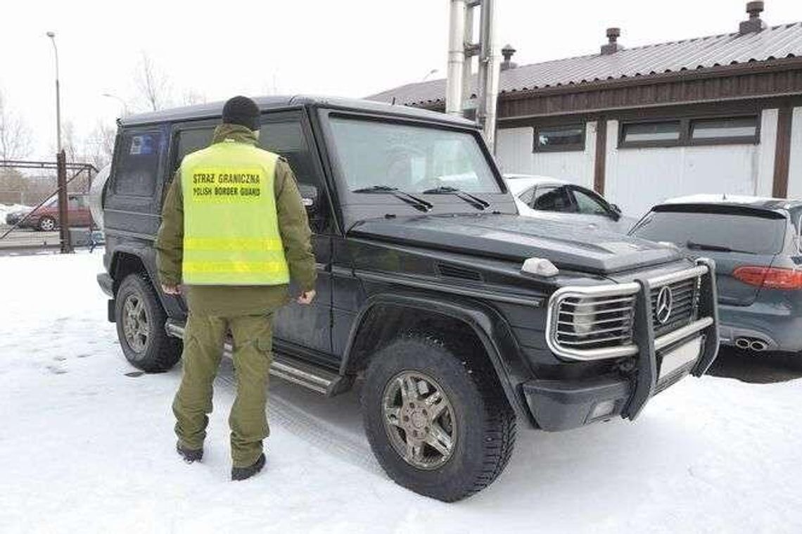 Wyprosili Rosjanina z mercedesa Wyprosili Rosjanina z mercedesa