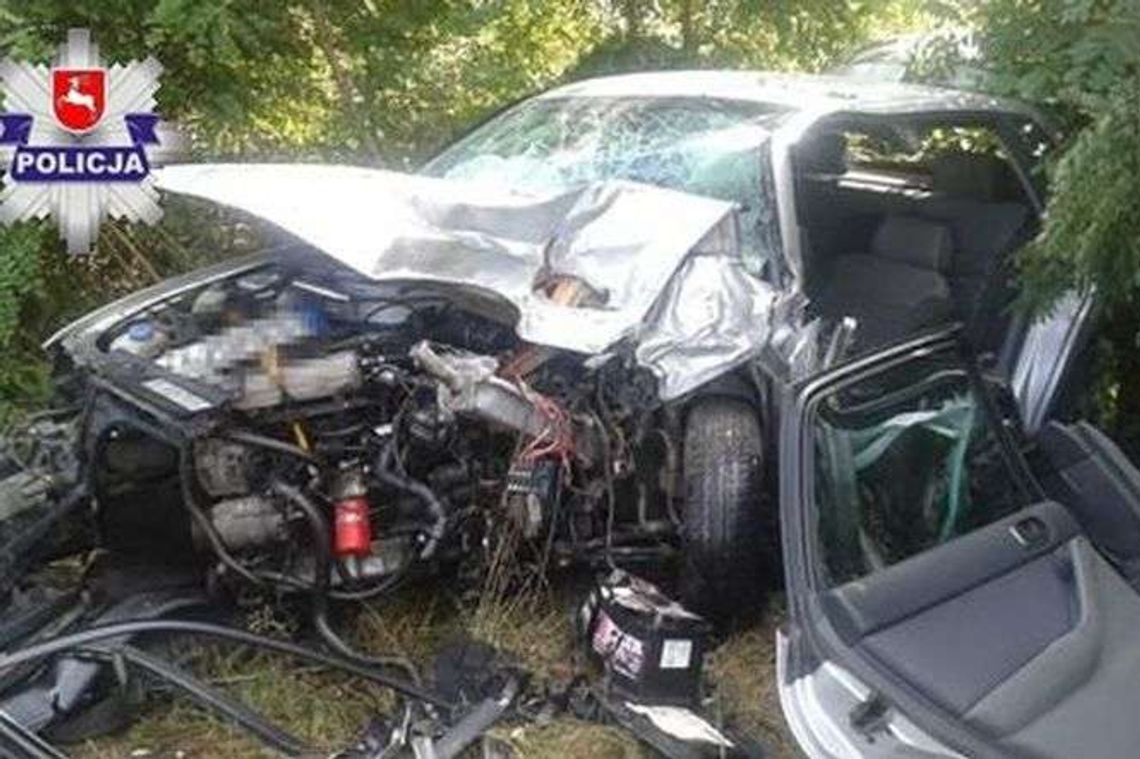 Wyprzedzał rowerzystę. Czołowo zderzył się z innym autem