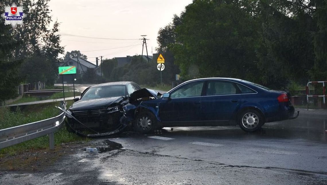 Wyprzedzał samochody, skończyło się wypadkiem [zdjęcia]