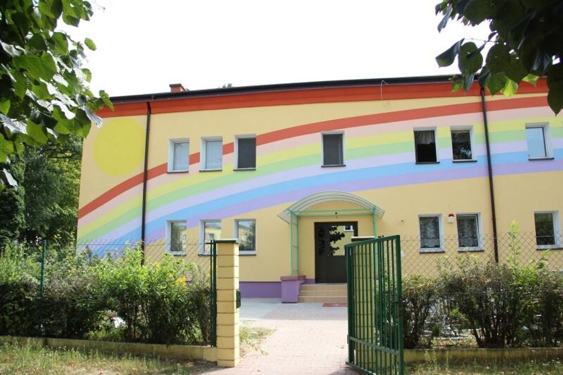 Wyremontowali przedszkola, teraz je oświetlają Wyremontowali przedszkola, teraz je oświetlają