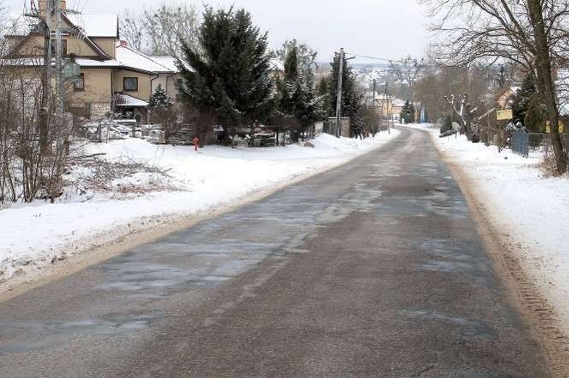 Wyremontują drogę łączącą Końskowolę z Sielcami. Za 2 mln zł