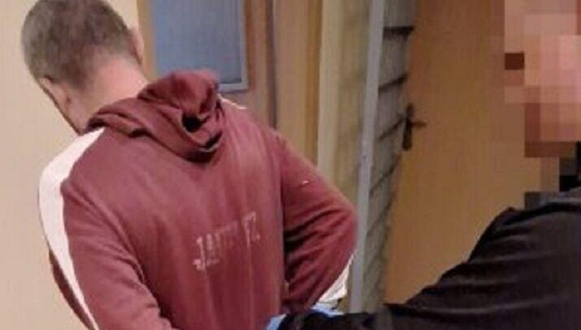 Wyrodny syn. Już nie skrzywdzi matki. Siedzi Wyrodny syn. Już nie skrzywdzi matki. Siedzi