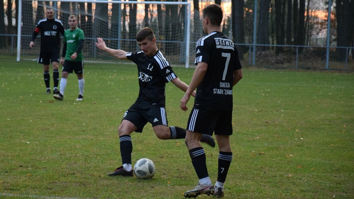 Wyścig o fotel lidera w Keeza zamojskiej klasie okręgowej trwa w najlepsze Wyścig o fotel lidera w Keeza zamojskiej klasie okręgowej trwa w najlepsze