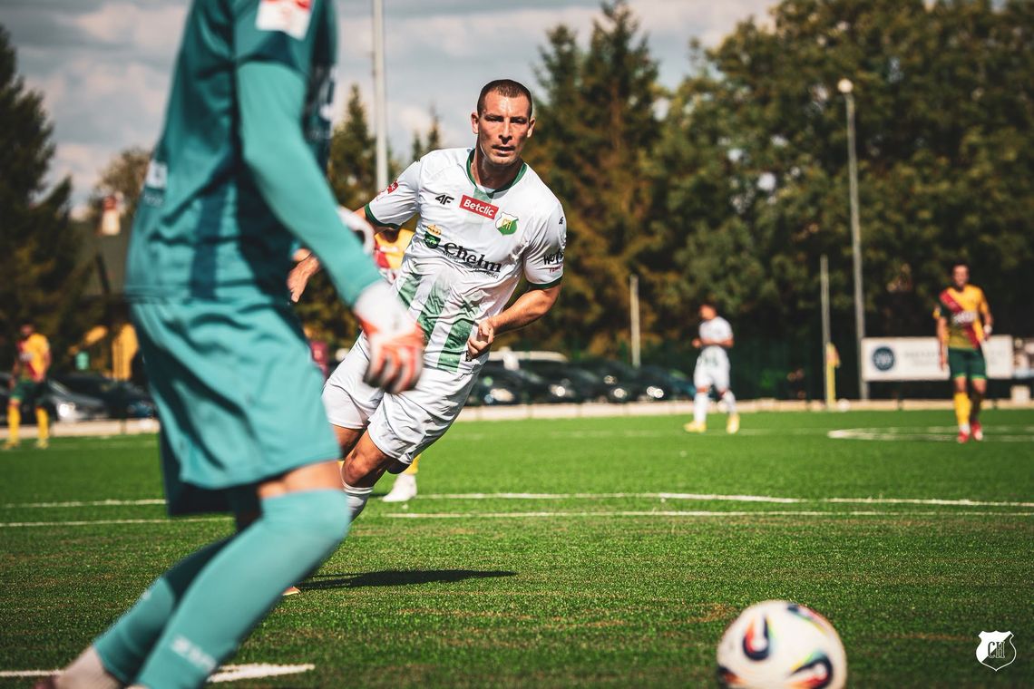 Wysoka wygrana Chełmianki. W nagrodę fotel lidera Betclic III Ligi