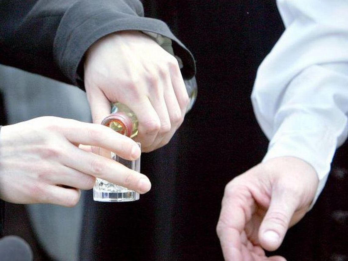 Wysokie kary dla pijanych rodziców Wysokie kary dla pijanych rodziców