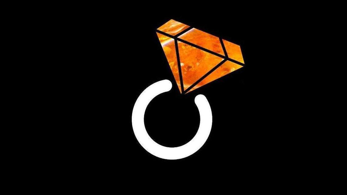 Wystawa biżuterii i fotografii "Srebro i bursztyn" w Kazimierzu Dolnym Wystawa biżuterii i fotografii "Srebro i bursztyn" w Kazimierzu Dolnym