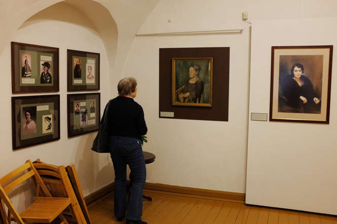 Wystawa "Kobieta niepoznana - portrety lublinianek"