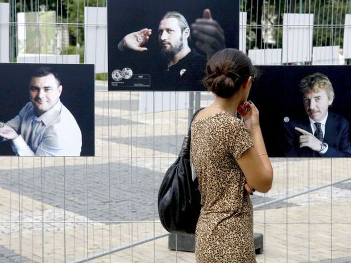 Wystawa na pl. Litewskim: Znani Polacy i monety 