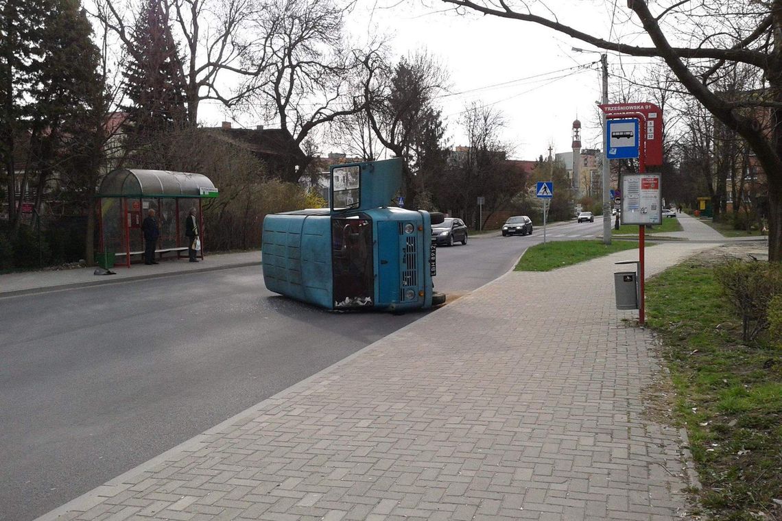 Wysyp kolizji w Lublinie, utrudnienia drogowe koło Bazaru