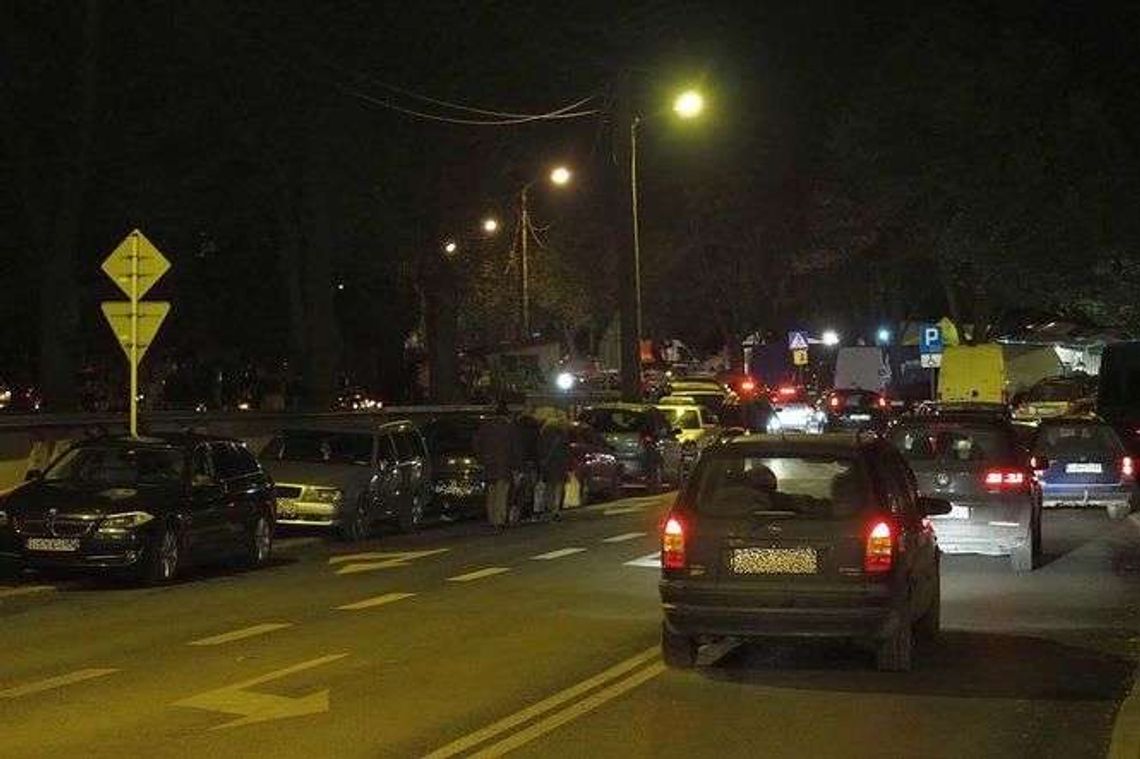 Wysyp mandatów w okolicach cmentarzy. Za co karała Straż Miejska?