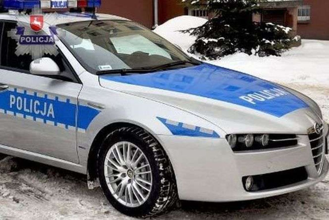 Wyszła z domu po kłótni z partnerem. Leżała bez skarpet na mrozie